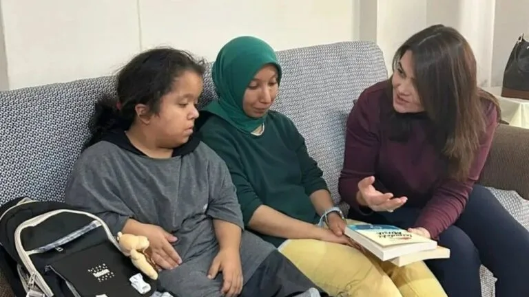 Bulancak Kaymakamı'nın eşi Çiğdem Tuncer, özel öğrencileri ziyaret ederek eğitim