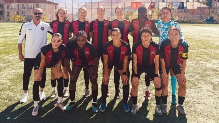 Kadın Futbol Süper Ligi ekiplerinden Fatih Vatan Spor Kulübü'nün maddi