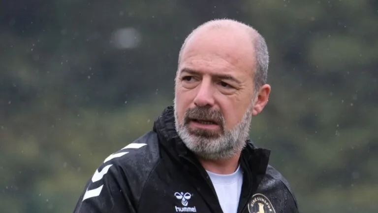 Giresunspor’dan Tokat Maçı Öncesi Genç Kadroya Destek Çağrısı Giresunspor Teknik Direktörü Önder Deniz Kolgu, Nesine 3. Lig'deki kritik