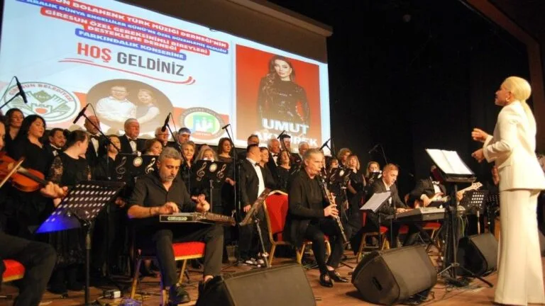 Giresun'da Dünya Engelliler Günü için düzenlenen özel farkındalık konseri, TSM