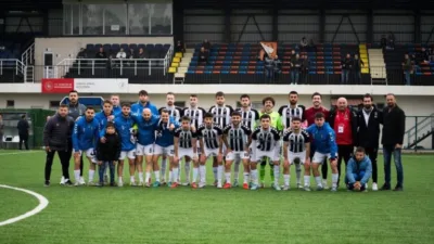 1957 Espiyespor, Ören Belediyespor'u deplasmanda 4-0 mağlup ederek ligde liderliğe