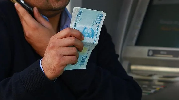 Trabzon'da 67 yaşındaki bir vatandaş, kendisini polis olarak tanıtan bir