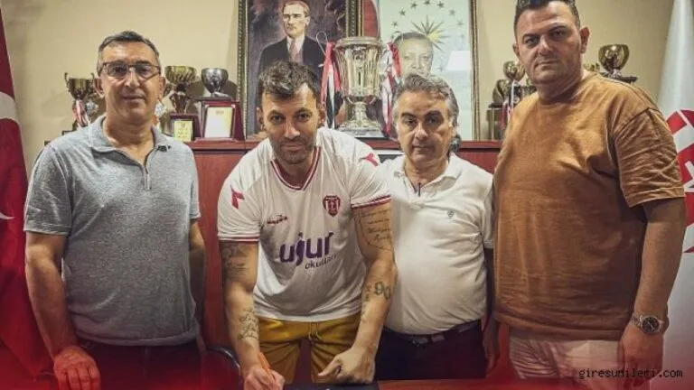 1926 Bulancakspor Kalecisi Umut Kaya ile Yollar Ayrıldı Nesine 3. Lig 3. Grup ekiplerinden 1926 Bulancakspor, sezon başında