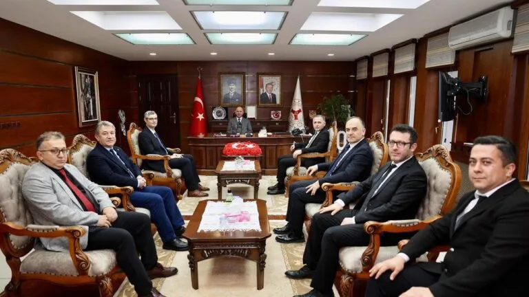 Giresun Valisi Mehmet Fatih Serdengeçti, ildeki hastane başhekimlerinden sağlık hizmetleri