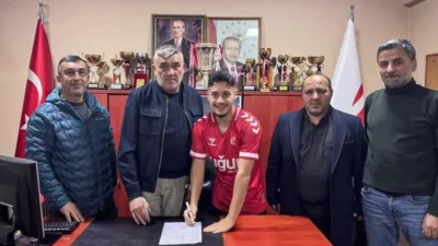 Kırmızı Şimşekler, Orta Saha Erkan Süer ve Defans Oyuncusu Biray