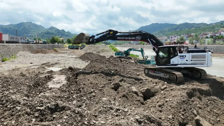 Giresun'da sel ve taşkın riskleri bertaraf ediliyor