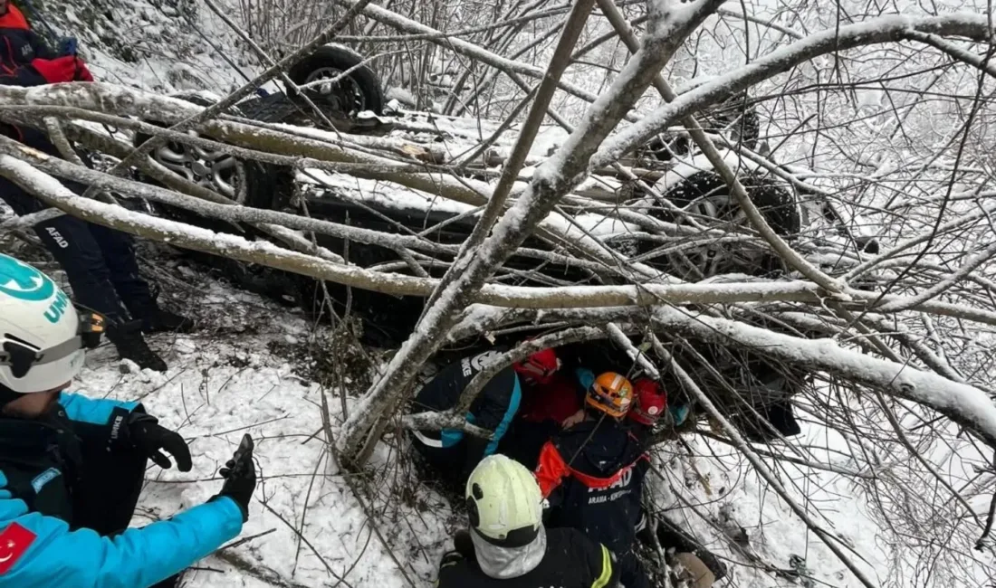 Piraziz’de trafik kazası: Bulancak İtfaiyesi 6 yaralıyı kurtardı Piraziz’de meydana gelen trafik kazasında Bulancak Belediyesi İtfaiye Müdürlüğü ekipleri,
