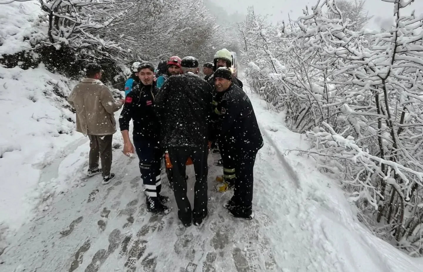 Piraziz’de trafik kazası: Bulancak İtfaiyesi 6 yaralıyı kurtardı Piraziz’de trafik kazası: Bulancak İtfaiyesi 6 yaralıyı kurtardı