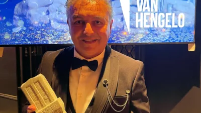 Hollanda’nın Hengelo kentinde yaşayan, Giresun’un İkisu köyü kökenli Avni Kandemir,