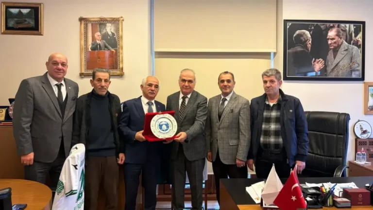 Alucra Babapınar Derneği, Beyoğlu Belediyesine nezaket ziyaretinde bulundu.