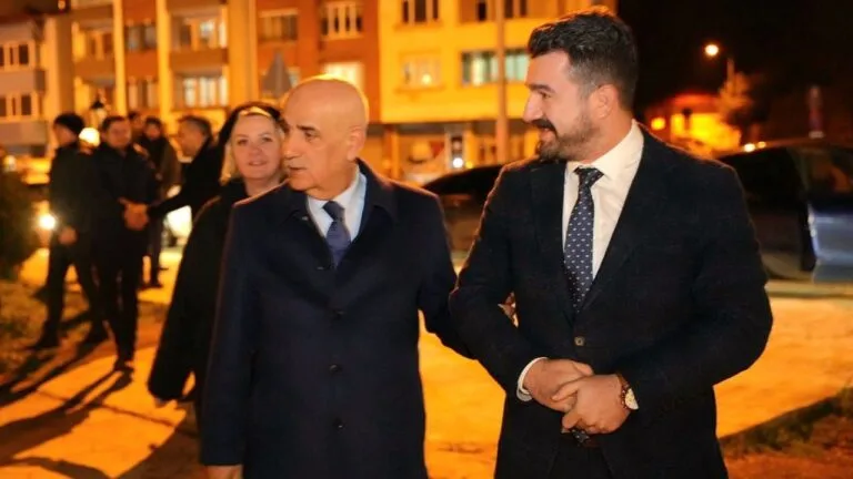 Giresun’un Piraziz ilçesine önemli ziyaret! Tarım eski Bakanı Kirişçi Piraziz’i ziyaret etti