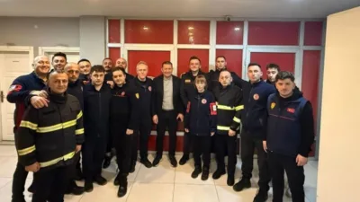 Başkan Karadere, fedakârca görev yapan yangın savaşçılarıyla bir araya geldi