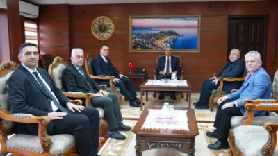 Giresun Belediye Başkanı Fuat Köse, göreve yeni başlayan Giresun Valisi