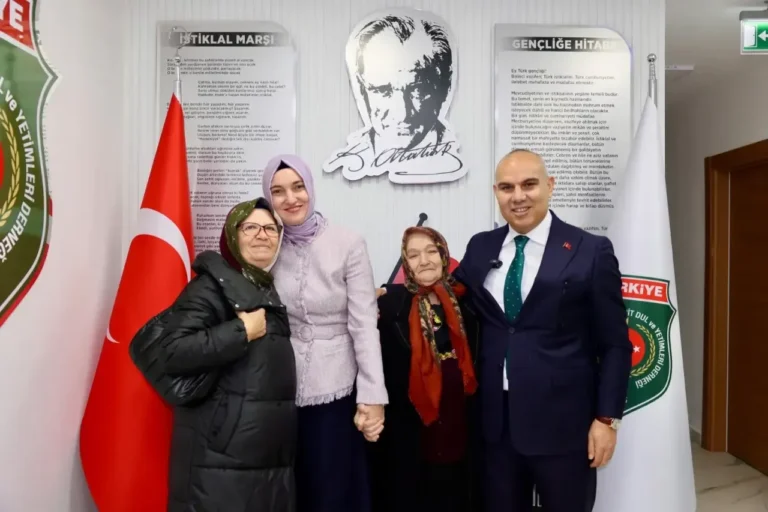 Giresun Valisi Koç, görevine başlamak için gönüllere dokundu.