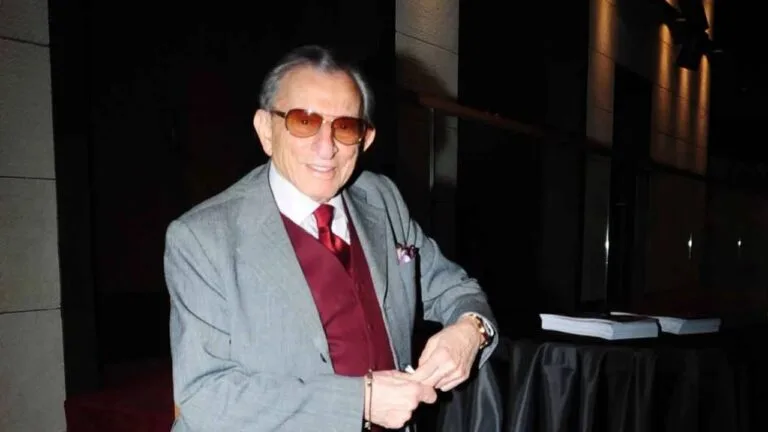 Usta sanatçı Haldun Dormen, bir süredir tedavi gördüğü hastanede hayatını