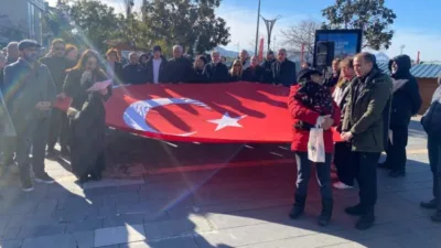 Giresunlular 'matmazel' ve hayvan hakları için meydana indi
