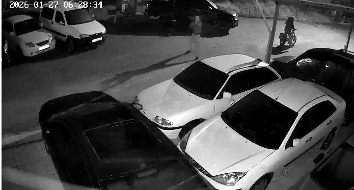 Çorum’da Pompalı Tüfekle Saldırı Çorum'da bir iş yerine pompalı tüfekle saldırı düzenlendi.