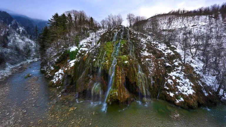 Kış mevsiminde ekoturizm alanları doğaseverlerin ilgisini çekiyor.
