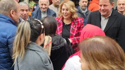 Giresun Milletvekili Gezmiş kenti dolaşıp sorun dinliyor Cumhuriyet Halk Partisi (CHP) Giresun Milletvekili Elvan Işık Gezmiş, Giresun’u