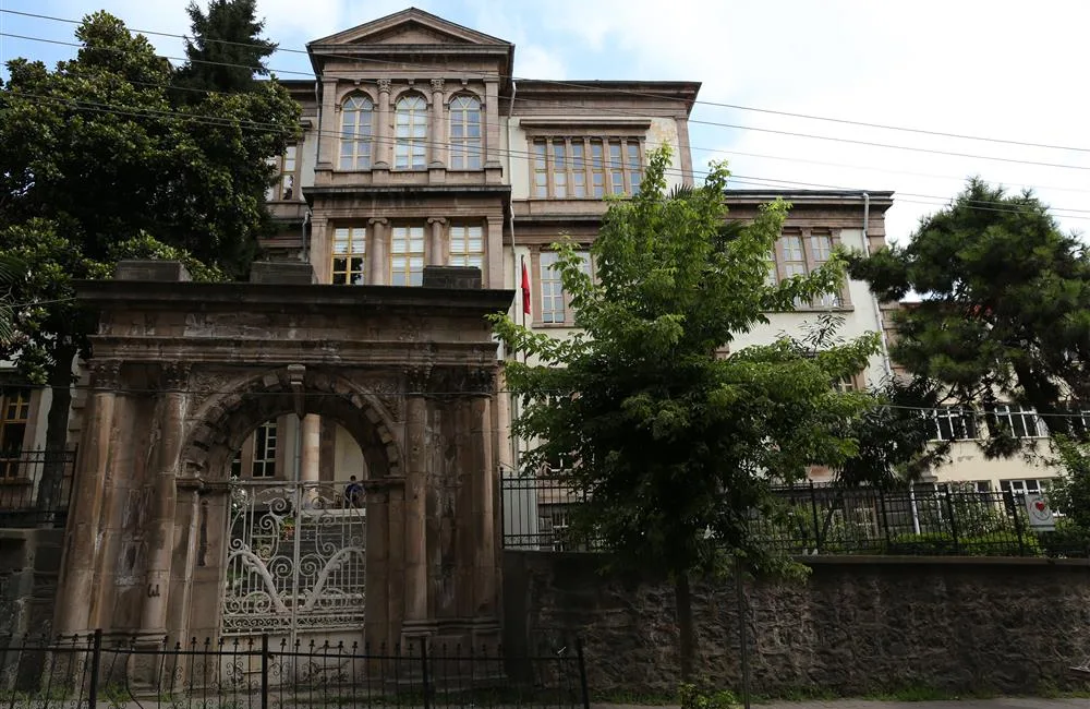 Giresun “Şehir Müzesi” Sözü Yerine Getirilsin! AK Parti Giresun Milletvekili Ali Temür’ün “Tarihi Giresun Ticaret Lisemiz