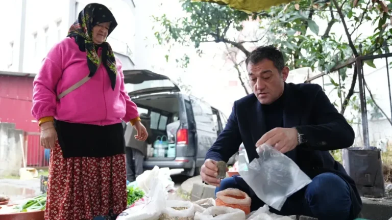 Giresun'da Başkan Köse çarşamba pazarı esnafını dinledi