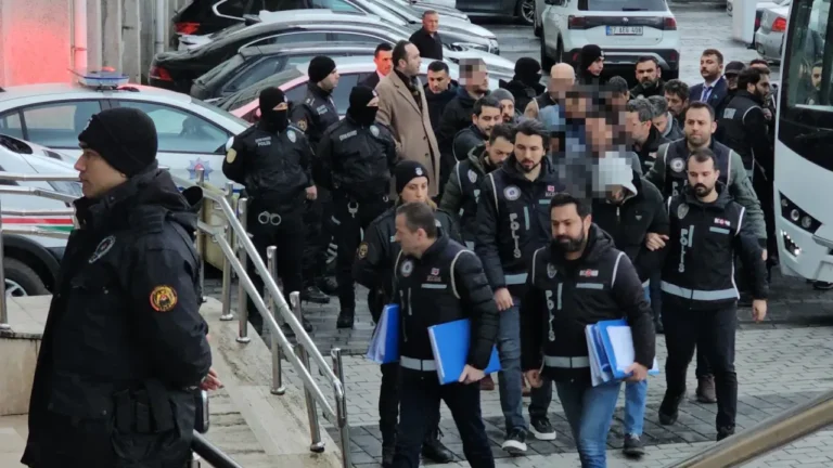 Zonguldak'ta araç muayene istasyonunda rüşvet karşılığı kusurlu araçları geçirdikleri iddia