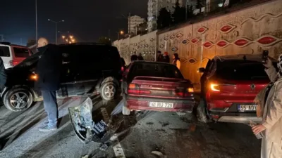 5 aracın karıştığı zincirleme kazada 1 kişi yaralandı