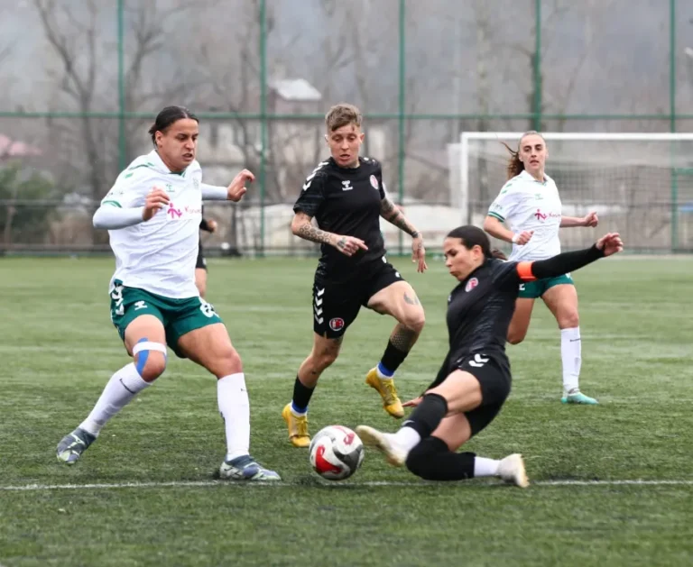 Sanayispor Antalya’yı 5 Golle Geçti Prolift Giresun Sanayispor: 5 1207 Antalyaspor: 0