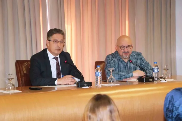 Giresun Üniversitesi’nde öğrenciler meslek temsilcileriyle buluşuyor Giresun Ticaret ve Sanayi Odası Genel Sekreteri Şükrü Cebeci, düzenlenen