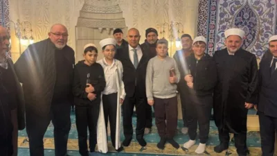 Giresun Valisi Mustafa Koç, hafızlık eğitimi alan öğrencilerle bir araya