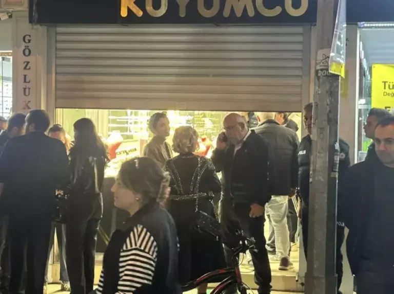 Sanal kumar borcu nedeniyle kuyumcu soyan polis memuru hakim karşısında