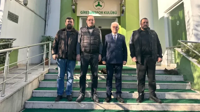 AK Parti Giresun Milletvekili Nazım Elmas Giresunspor Kulübüne ziyarette bulunarak,
