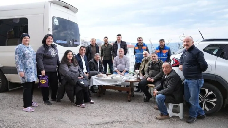 Giresun Belediye Başkanı Fuat Köse, sorunları muhtarla birlikte yerinde tespit