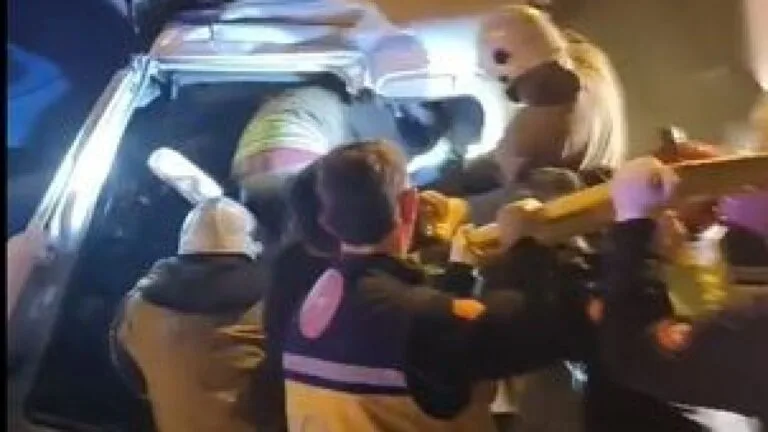 Tünel çıkışında kamyona çarpan kamyondaki yolcu öldü