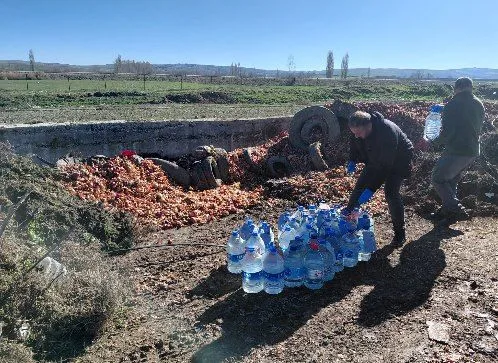 Operasyonda ele geçen 180 litre kaçak alkol imha edildi