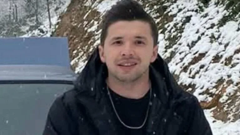 Duvara çarpıp takla atan otomobilin sürücüsü öldü