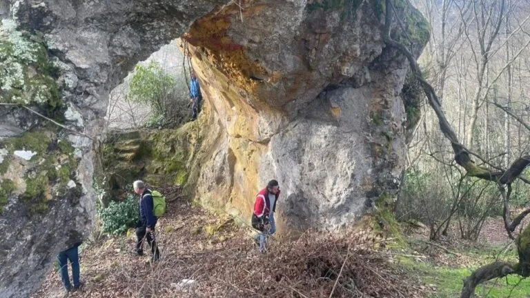 Bulancak’ın İnece Köyü’nde yer alan tarihi Gelin Kayası, yürütülen titiz