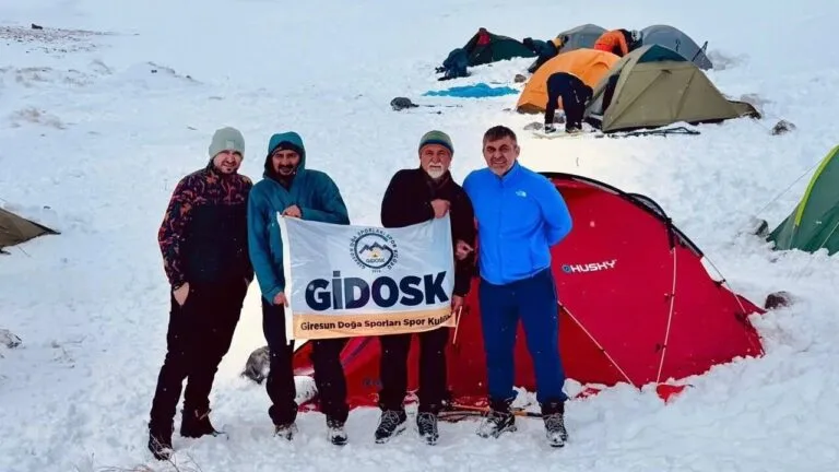 Giresun’un doğa sporlarındaki temsilcisi GİDOSK, Türkiye’nin en prestijli kış tırmanışlarından