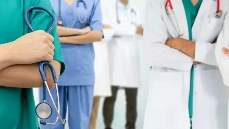 Giresun’a 9’u uzman 20 yeni hekim!