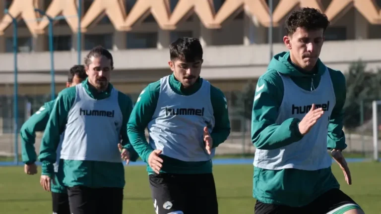 Çotanaklar Zorlu Maçın Hazırlıklarını Sürdürüyor