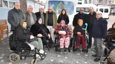 Merkezi Görele’de bulunan Karadeniz Omurilik Felçlileri Derneği’ne 13 adet akülü