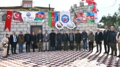 Manisa’da Hocalı katliamının 34. yılında hayatını kaybedenler anıldı.