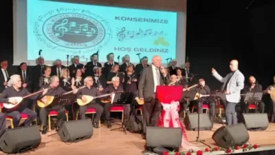 Söyledikleri birbirinden güzel türkülerle davetlilere harika bir müzik şöleni yaşattılar
