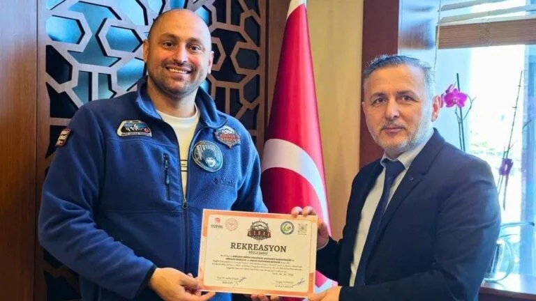 Giresun Eğitim ve Araştırma Hastanesi (GEAH), sağlık çalışanlarının iş stresini