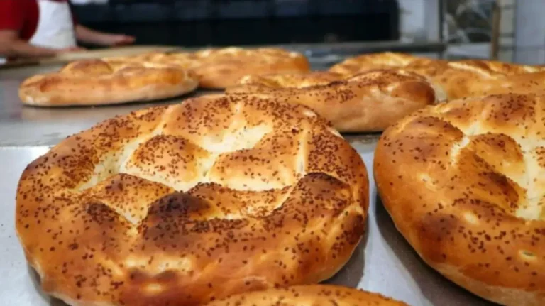 Giresun’da ramazan pidesinin fiyatı belli oldu Giresun'da ramazan pidesinin fiyatı belli oldu