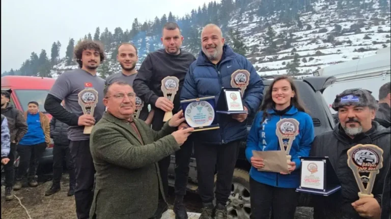 Giresunlu off-road takımı, Artvin'in Şavşat ilçesinde düzenlenen 5. Şavşat Off-Road