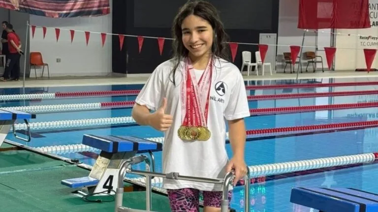 Giresunlu para yüzücü her kulacını madalya için attı!