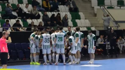Süper Lig’de mücadele eden Giresunspor Hentbol Takımı, sahasında ağırladığı İstanbul
