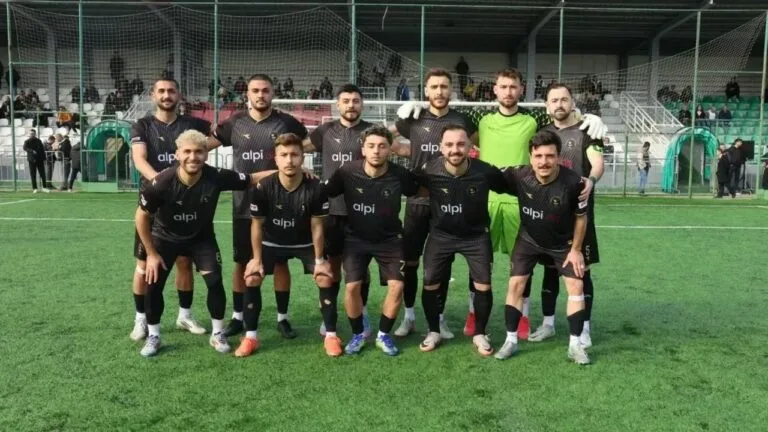 Giresun Yeniyolspor Murgul’u elinden kaçırdı Bölgesel Amatör Lig’de mücadele eden Giresun Yeniyolspor, deplasmanda galibiyeti son