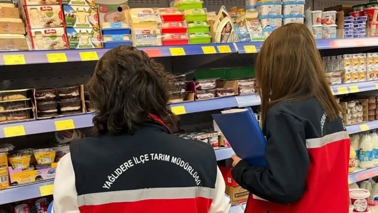 Yağlıdere’de Ramazan Mesaisi: Marketlerde Sıkı Denetim Başladı Yağlıdere İlçe Tarım ve Orman Müdürlüğü ekipleri, Ramazan ayı öncesinde